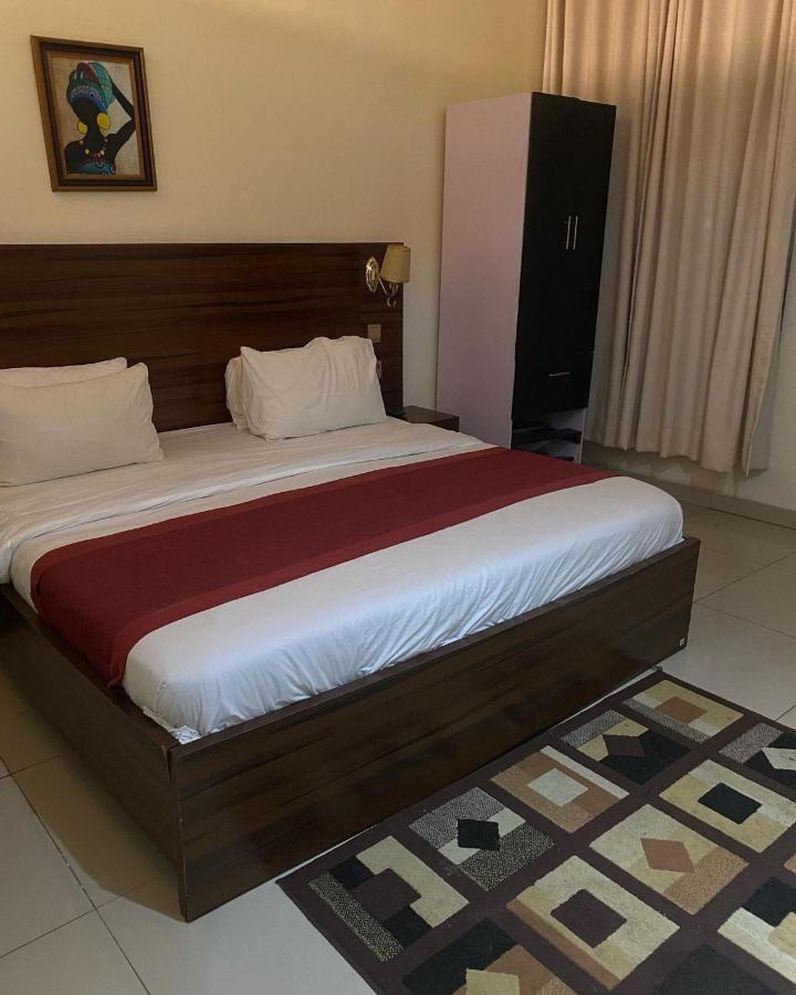 Posh Hotel And Suites Victoria Island Lagos Eksteriør billede