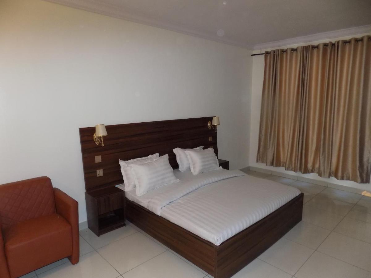 Posh Hotel And Suites Victoria Island Lagos Eksteriør billede