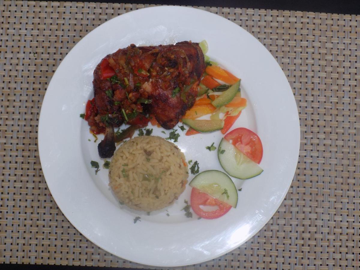 Posh Hotel And Suites Victoria Island Lagos Eksteriør billede