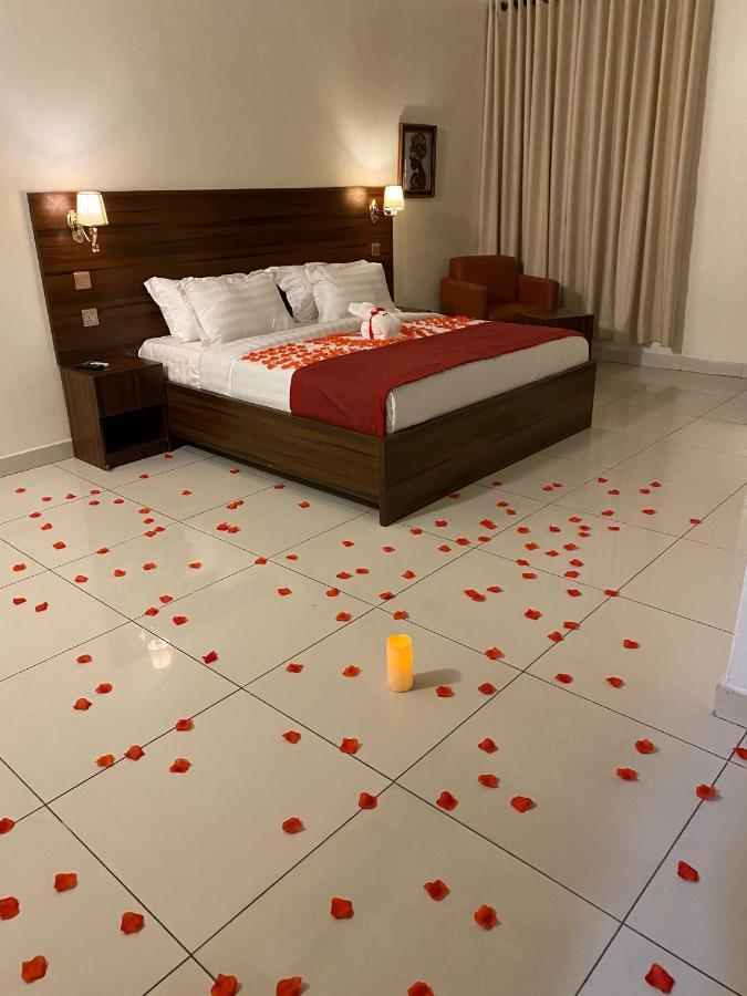 Posh Hotel And Suites Victoria Island Lagos Eksteriør billede